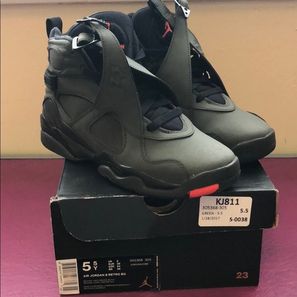Jordan Nike Kids Air 7 Retro BP Black//University Red//Grn Pls//Cl Gry Basketball Shoe 2 Kids US